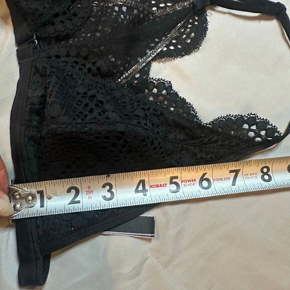 Victoria's Secret Black, Plunge line, Lace, Razorback Bralette- M - Picture 6 of 7
